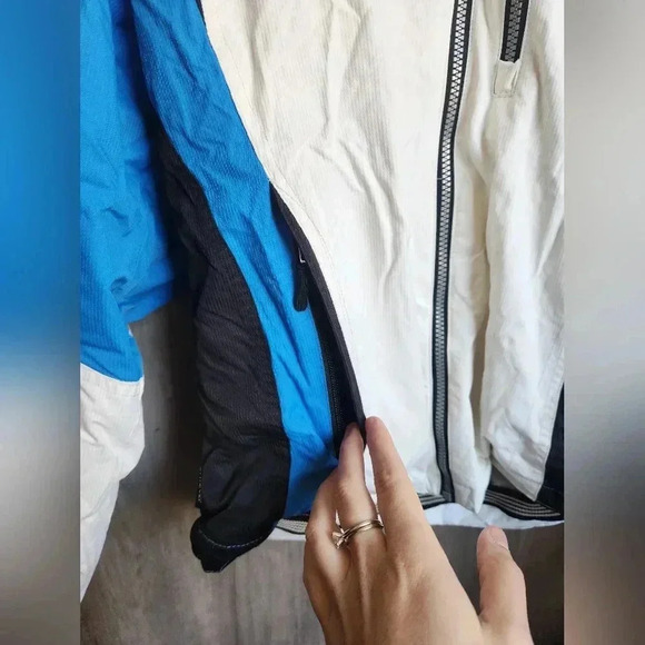 Obermeyer Size 4 Blue, White & Black Polyester Zip Up Hooded Snow Jacket - Picture 6 of 14
